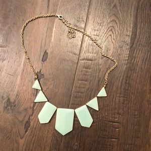 Pretty sea foam green tribal necklace💎